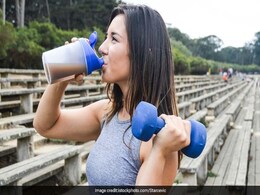 एक्सरसाइज़ के दौरान क्यों और कितना पानी पीना चाहिए, जानिए यहां एक्सरसाइज़ के दौरान क्यों और कितना पानी पीना चाहिए, जानिए यहां