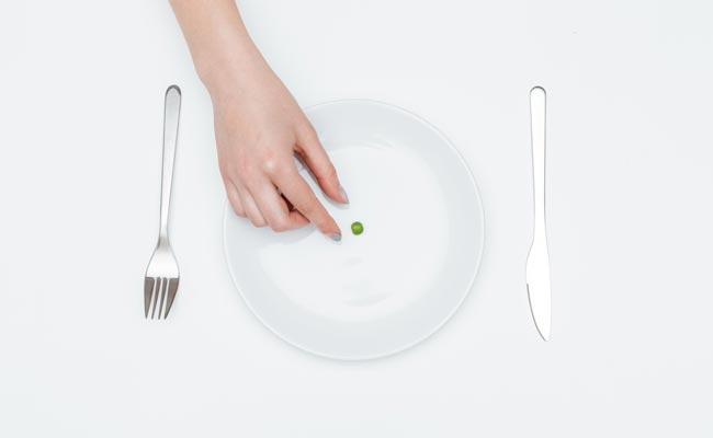 भूखे रहने के शौकीन लोगों को जल्दी आता है मोटापा, डायबिटीज होने का भी खतरा