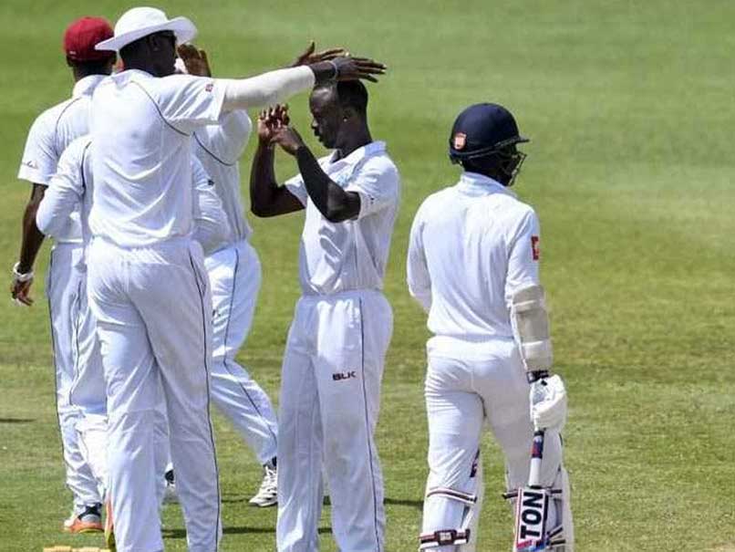 WI vs SL Test: वेस्‍टइंडीज के गेंदबाजों के आगे श्रीलंका की टीम संघर्षरत, पांच विकेट गिरे