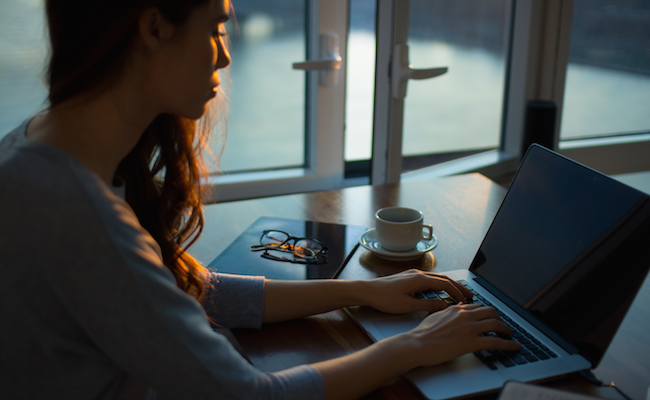 3 Signs You're A Workaholic And Need To Chill Out