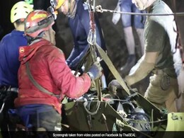 Thai Navy SEAL's Footage Shows How Sedated Boys Were Carried From Cave Thai Navy SEAL's Footage Shows How Sedated Boys Were Carried From Cave