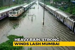Non-Stop Rain In Mumbai, Trains Hit, Traffic Crawls Non-Stop Rain In Mumbai, Trains Hit, Traffic Crawls